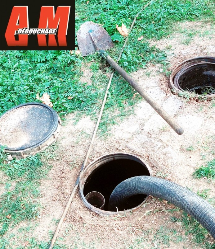 Débouchage de canalisation WC avec une fosse septique en urgence à La Ciotat