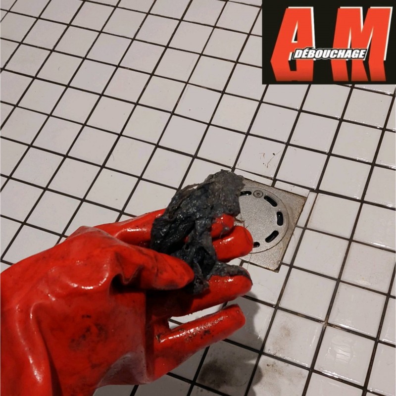 Débouchage d'une douche avec siphon inaccessible à La Ciotat